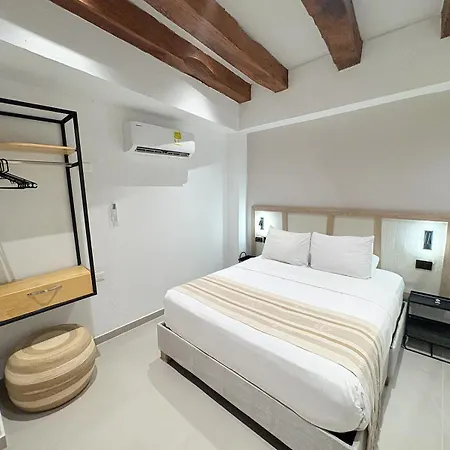 Casa Helena Getsemani 3*