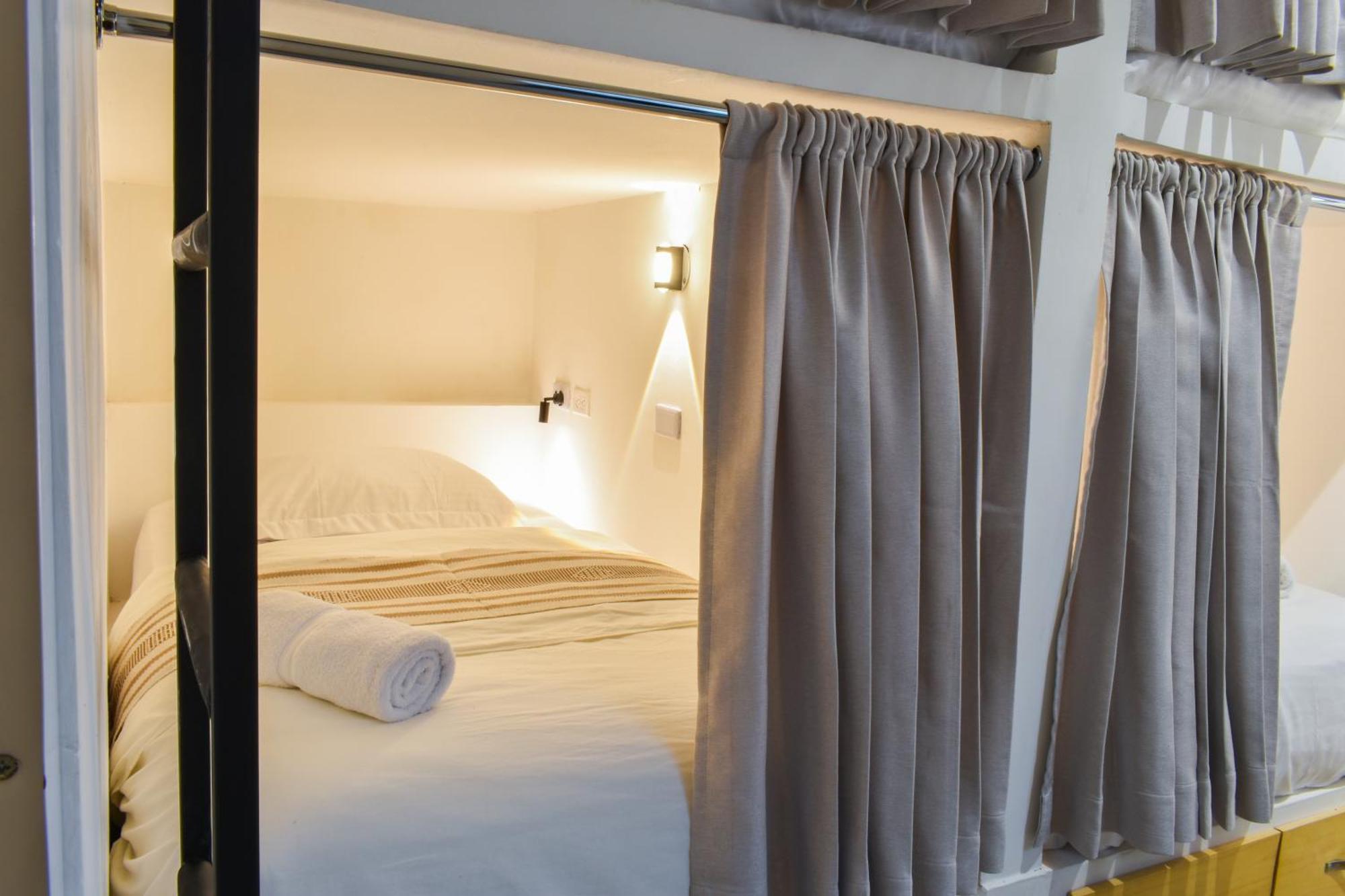 Casa Helena Hostel *